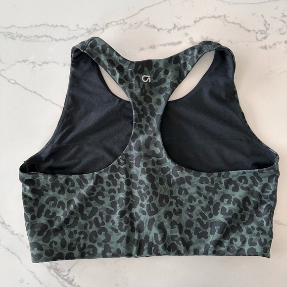 Gap fit sports bra, medium support. Like new! - Picture 2 of 3